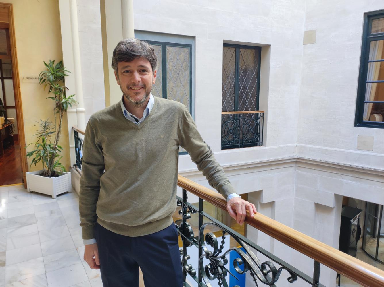 Miquel Cardona: “En ses Salines estamos usando una especie de orejas digitales para conservar nuestros espacios naturales” Miquel Cardona: “En ses Salines estamos usando una especie de orejas digitales para conservar nuestros espacios naturales”