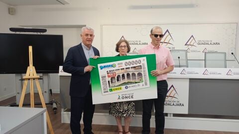Presentaci&oacute;n cup&oacute;n ONCE dedicado a Lupiana.