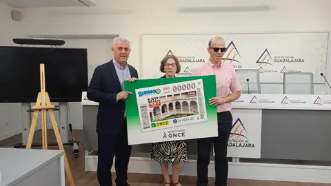 Presentación cupón ONCE dedicado a Lupiana. Presentación cupón ONCE dedicado a Lupiana.