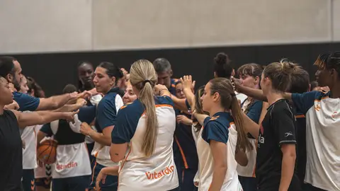 El Valencia Basket femenino vuelve a los entrenamientos con caras nuevas El Valencia Basket femenino vuelve a los entrenamientos con caras nuevas