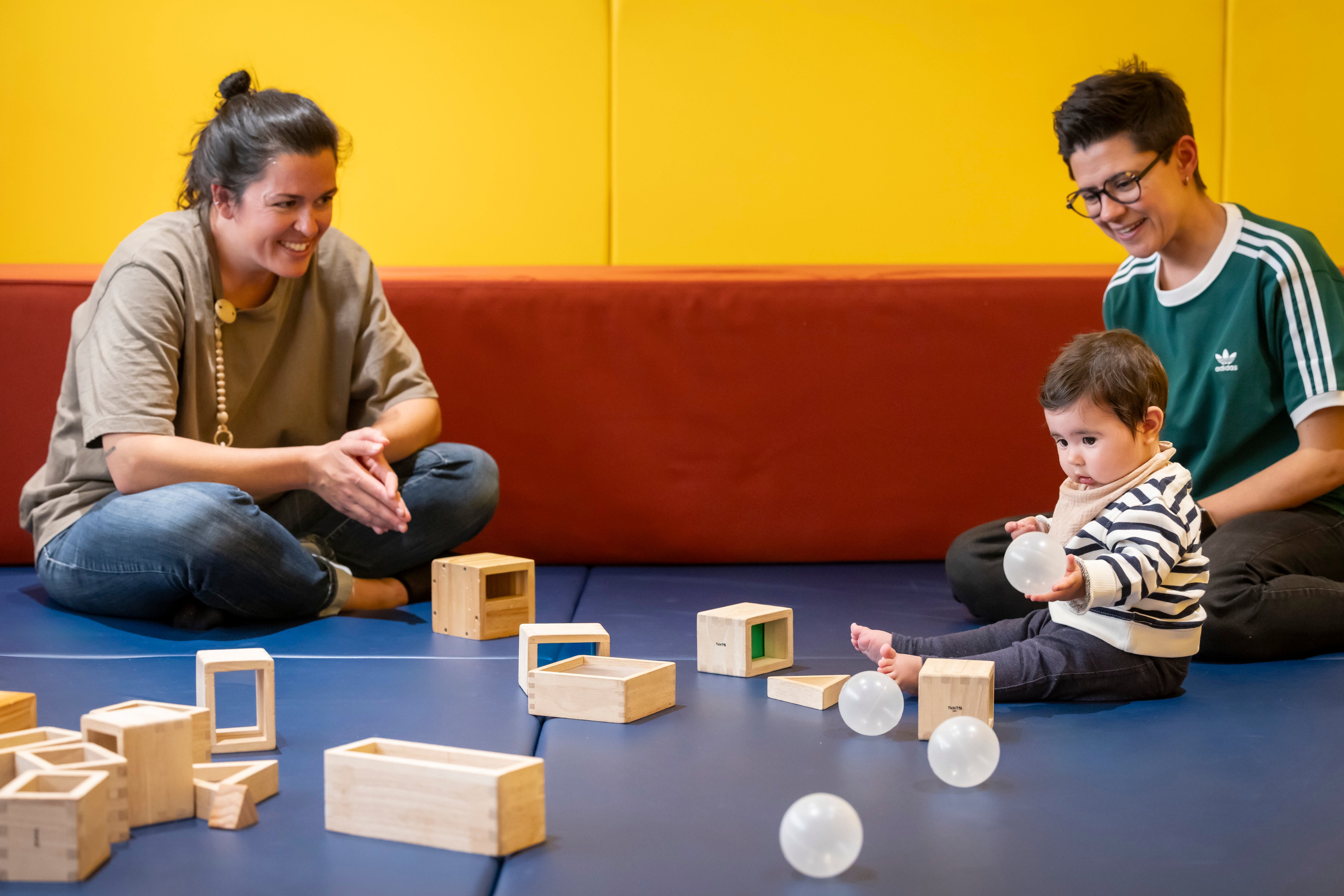 El IVAM de València quiere visitantes más pequeños: Estrena una sala blanda para bebés El IVAM de València quiere visitantes más pequeños: Estrena una sala blanda para bebés
