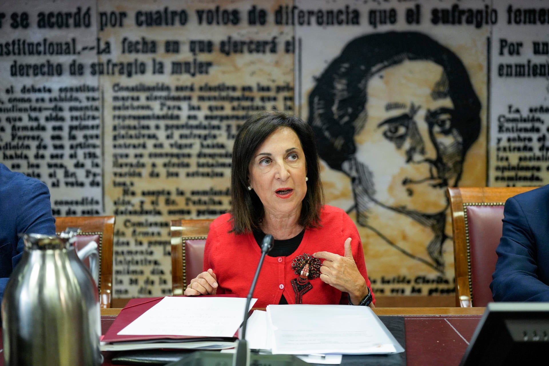 Robles señala al PP por la falta de prevención y los retrasos a la hora de pedir medios al Estado Robles señala al PP por la falta de prevención y los retrasos a la hora de pedir medios al Estado