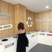 Área de reciclaje en el centro comercial L’Aljub de Elche. Área de reciclaje en el centro comercial L’Aljub de Elche.