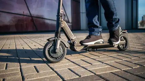 Patinete eléctrico. Patinete eléctrico.