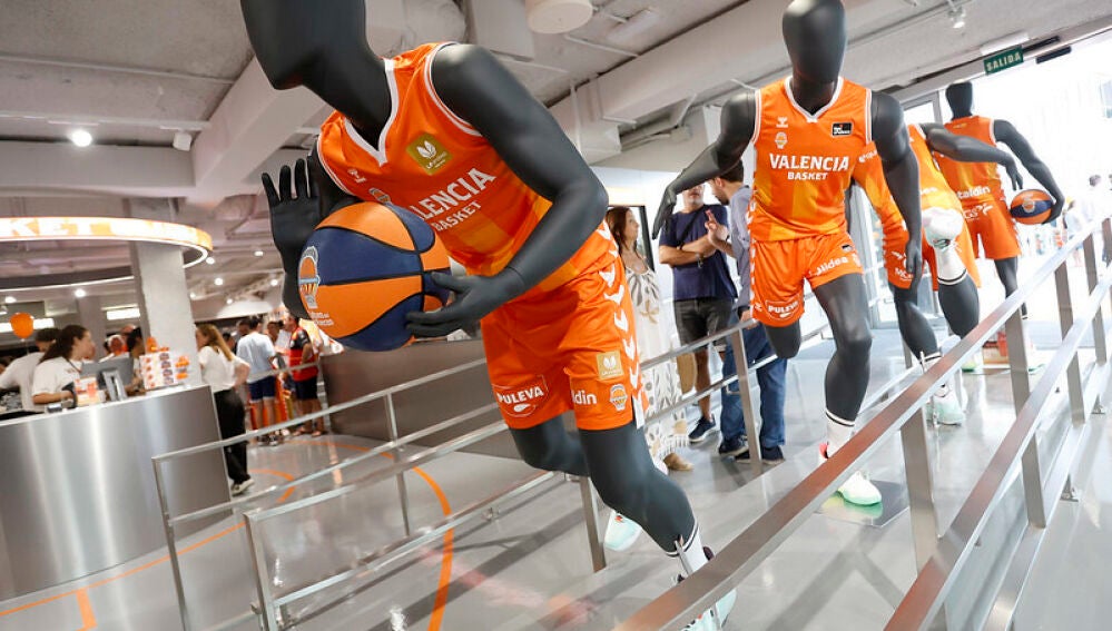 Nueva tienda oficial en las instalaciones del Roig Arena