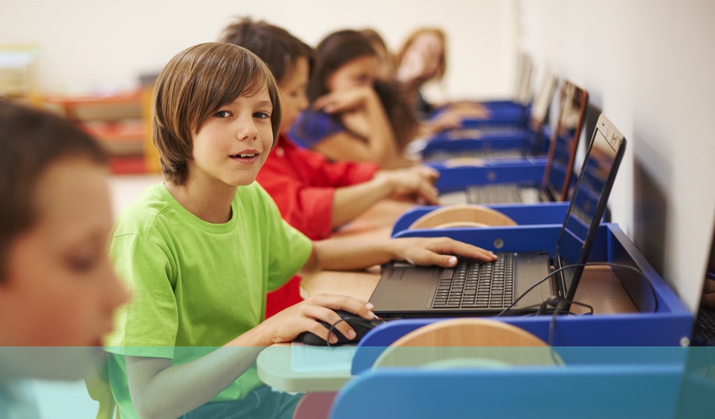 El Gobierno de Aragón limitará el uso de pantallas en los centros educativos El Gobierno de Aragón limitará el uso de pantallas en los centros educativos