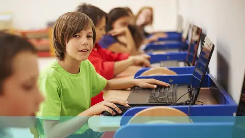 El Gobierno de Aragón limitará el uso de pantallas en los centros educativos El Gobierno de Aragón limitará el uso de pantallas en los centros educativos