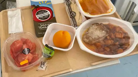 El tomate “Huevo Toro” se sirve hoy en el menú del Hospital Regional universitario de Málaga El tomate “Huevo Toro” se sirve hoy en el menú del Hospital Regional universitario de Málaga