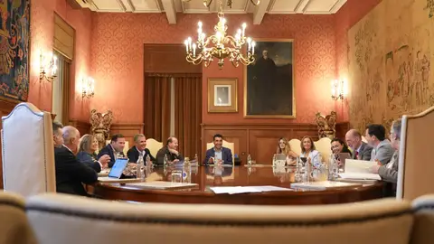 Gobierno Diputación Pontevedra Miembros del ejecutivo provincial de Pontevedra en la habitual junta de gobierno que se celebra cada semana