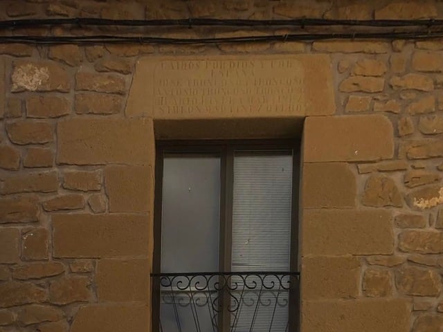 El alcalde de Baños de Ebro no rectifica: "La piedra por voluntad propia no la voy a quitar" El alcalde de Baños de Ebro no rectifica: "La piedra por voluntad propia no la voy a quitar"