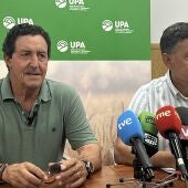 Esteban Saavedra y Julián Morcillo durante la rueda de prensa en la que empezaron a avisar de esto.