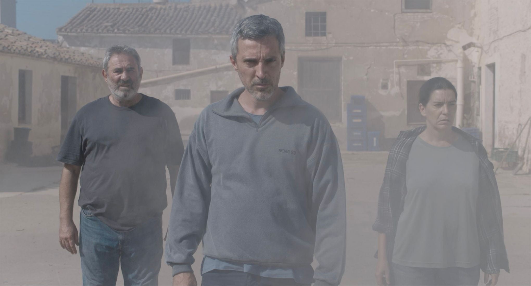 Alberto Morais, director de 'La terra negra': "Cuando trabajas con actores de tanto talento lo único que puedes hacer es aprender" Alberto Morais, director de 'La terra negra': "Cuando trabajas con actores de tanto talento lo único que puedes hacer es aprender"