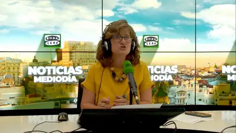 Elena Gijón: "Los afectados por los incendios necesitan menos condolencias y más medios" Elena Gijón: "Los afectados por los incendios necesitan menos condolencias y más medios"