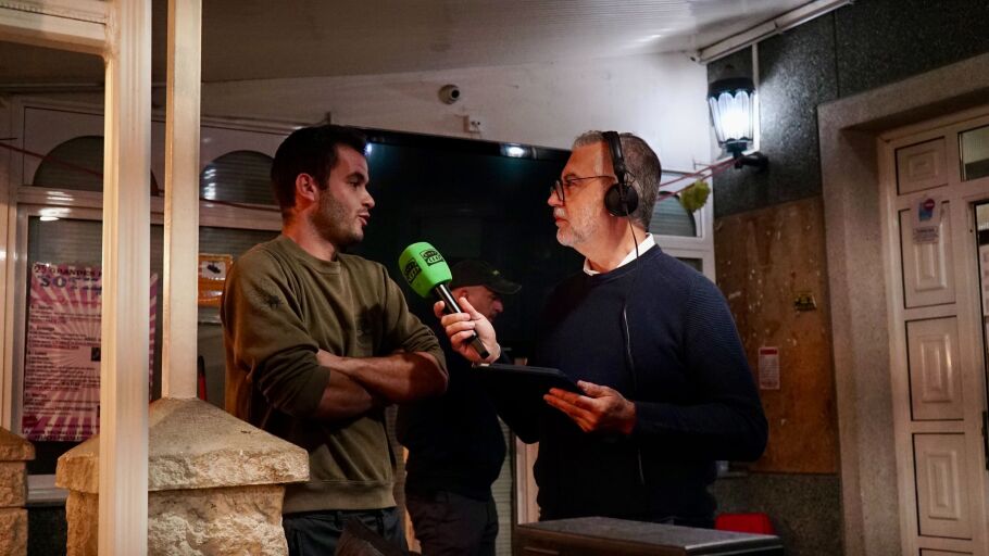 Edilberto Rodr&iacute;guez, pastor de la Cabrera con Carlos Alsina.