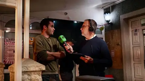 Edilberto Rodríguez, pastor de la Cabrera con Carlos Alsina. Edilberto Rodríguez, pastor de la Cabrera con Carlos Alsina.