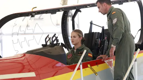 Primer contacto de la Princesa de Asturias con la aviación Primer contacto de la Princesa de Asturias con la aviación