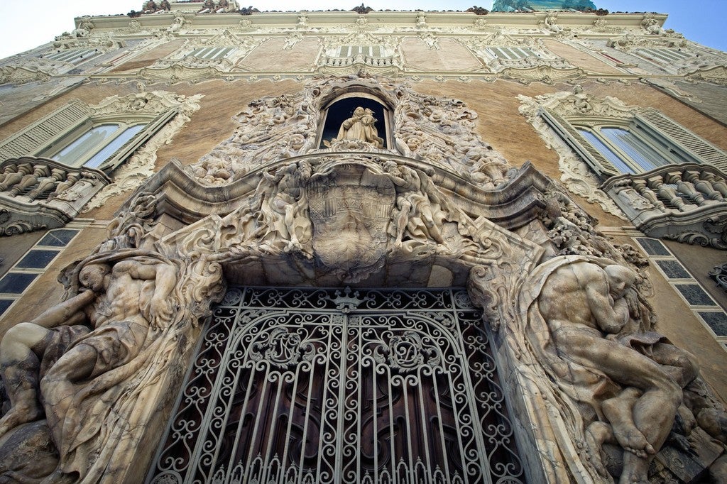 El Ministerio de Cultura licita la restauración de la portada del Palacio del Marqués de Dos Aguas El Ministerio de Cultura licita la restauración de la portada del Palacio del Marqués de Dos Aguas