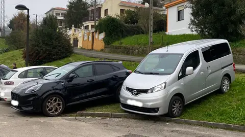 Vehículos mal aparcados en Torrelavega Vehículos mal aparcados en Torrelavega