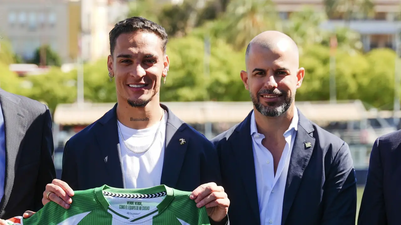 Manu Fajardo: "Antony está en el Real Betis porque ha sido su voluntad"