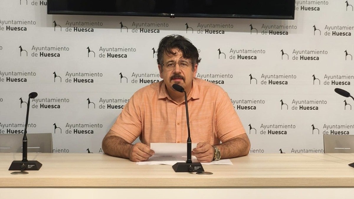 Vox en el Ayuntamiento de Huesca pide frenar la expansión de la zona azul Vox en el Ayuntamiento de Huesca pide frenar la expansión de la zona azul