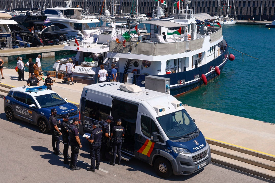 Las embarcaciones más pequeñas de la Flotilla a Gaza regresan de nuevo a Barcelona por el mal tiempo Las embarcaciones más pequeñas de la Flotilla a Gaza regresan de nuevo a Barcelona por el mal tiempo