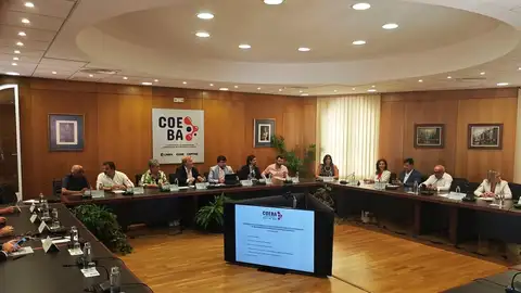 Responsables de Coeba trasladan al alcalde de Badajoz sus propuestas para impulsar el crecimiento de la ciudad Responsables de Coeba trasladan al alcalde de Badajoz sus propuestas para impulsar el crecimiento de la ciudad