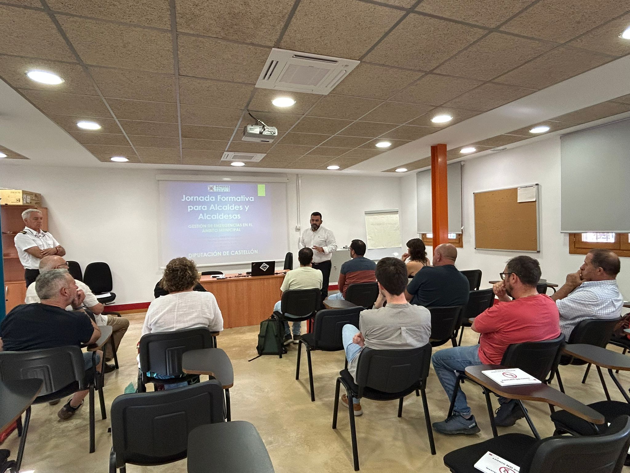 La Diputación de Castellón refuerza la formación de alcaldes para mejorar la gestión de emergencias La Diputación de Castellón refuerza la formación de alcaldes para mejorar la gestión de emergencias