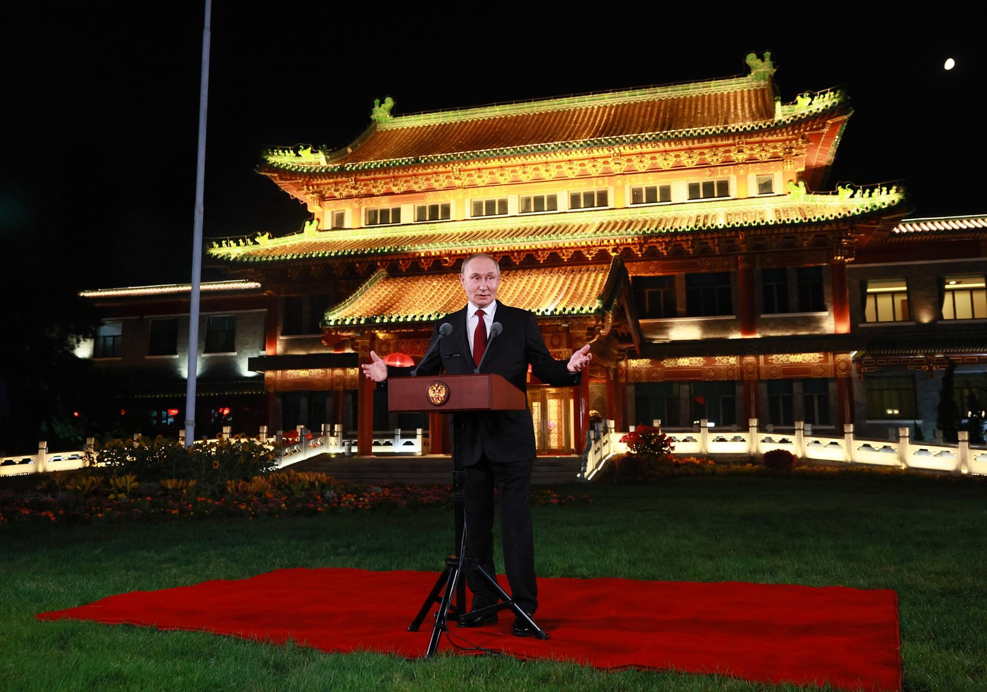 Putin, tajante con una posible reunión con Zelenski para el fin de la guerra: "Que venga a Moscú" Putin, tajante con una posible reunión con Zelenski para el fin de la guerra: "Que venga a Moscú"