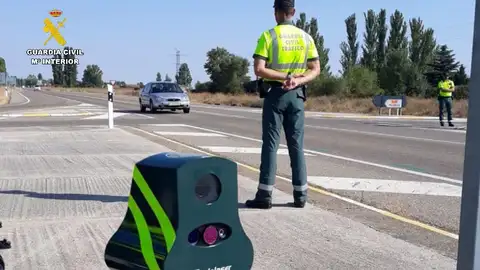 Investigado por un delito de exceso de velocidad en Fuentes de Valdepero .