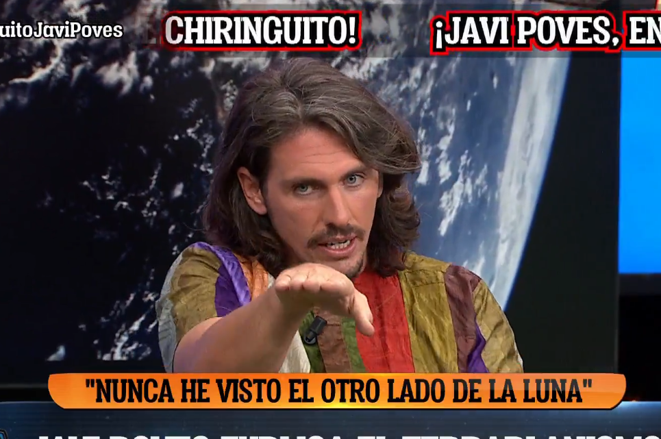 Javi Poves vuelve a liarla con su terraplanismo: "Se van a dar cuenta del tocomocho" Javi Poves vuelve a liarla con su terraplanismo: "Se van a dar cuenta del tocomocho"