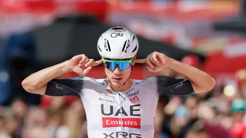 Ayuso carga contra UAE: "Parece una dictadura! Ayuso carga contra UAE: "Parece una dictadura!