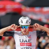 Ayuso carga contra UAE: "Parece una dictadura!