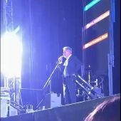 Alcalde de Valdepeñas durante la Cena Homenaje a las personas mayores 2025