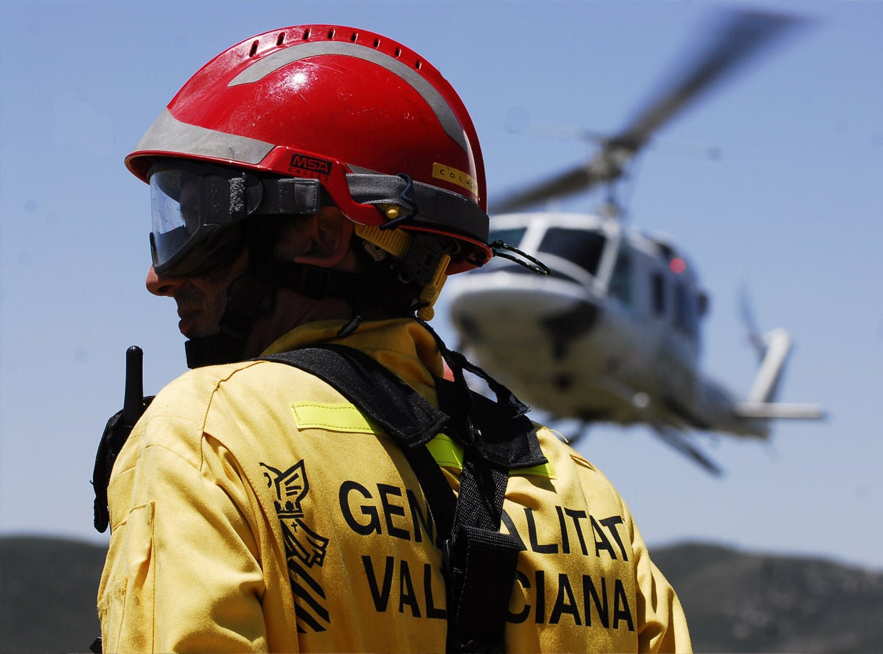 Emergencias pide a la Policía investigar el hallazgo de una cámara oculta en la base de bomberos de Yàtova Emergencias pide a la Policía investigar el hallazgo de una cámara oculta en la base de bomberos de Yàtova