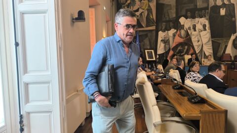 Luis Alberto Marín abandona el salón de plenos de la Diputación de Ciudad Real Luis Alberto Marín abandona el salón de plenos de la Diputación de Ciudad Real