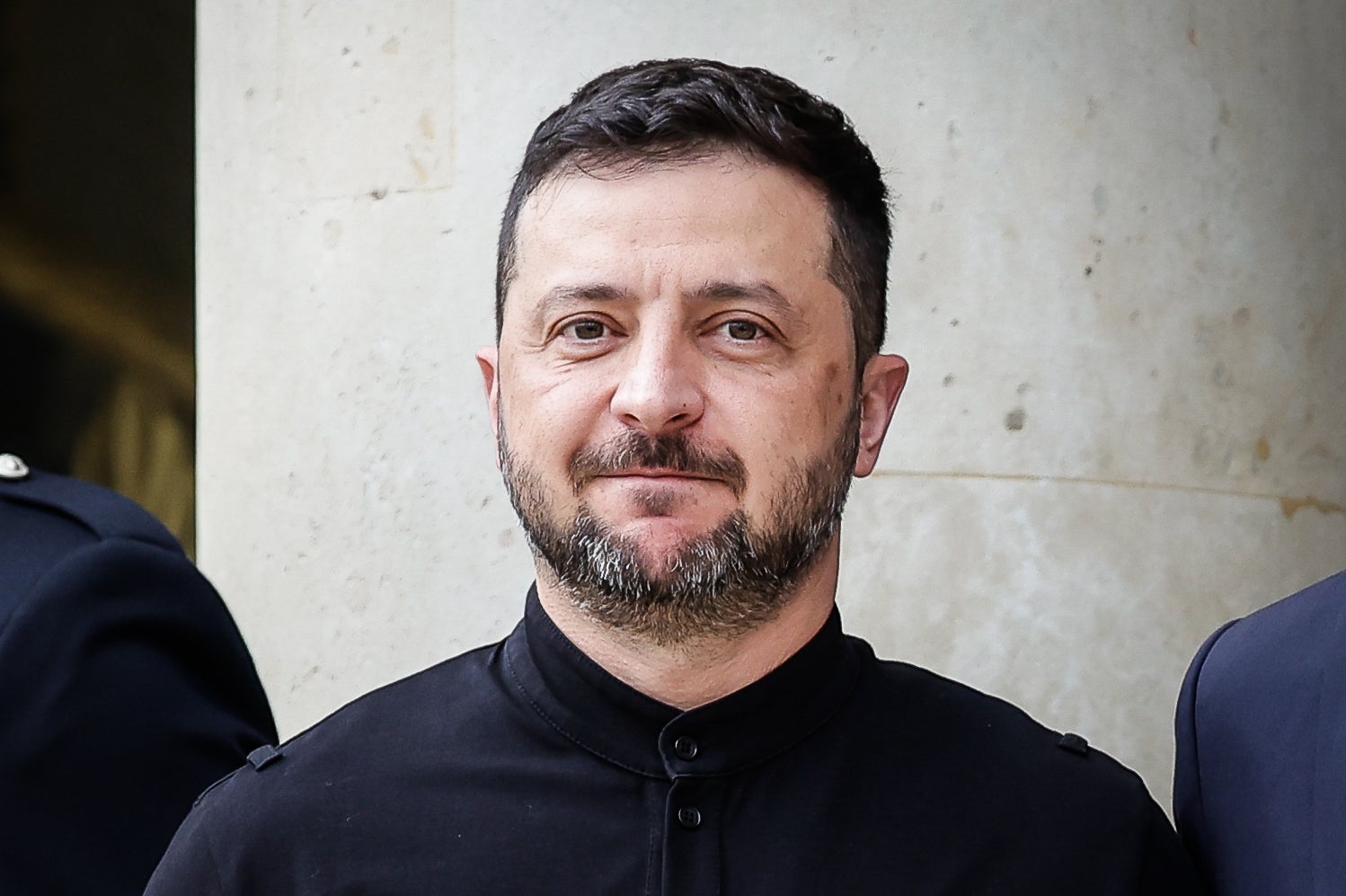 Zelenski descarta viajar a Moscú para una hipotética cumbre de paz: "Putin puede venir a Kiev" Zelenski descarta viajar a Moscú para una hipotética cumbre de paz: "Putin puede venir a Kiev"