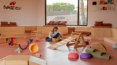 Pañales y colegios: la gran contradicción de “respetar su ritmo” mientras se impone la retirada del pañal antes de P3 Feroz