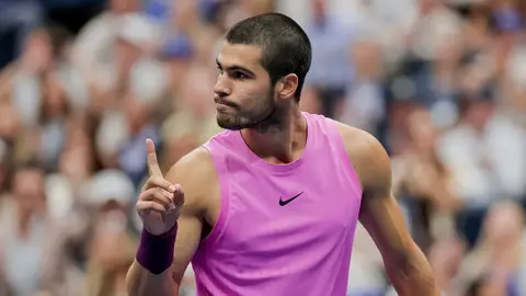 Alcaraz, baja para el duelo ante Dinamarca en la Copa Davis