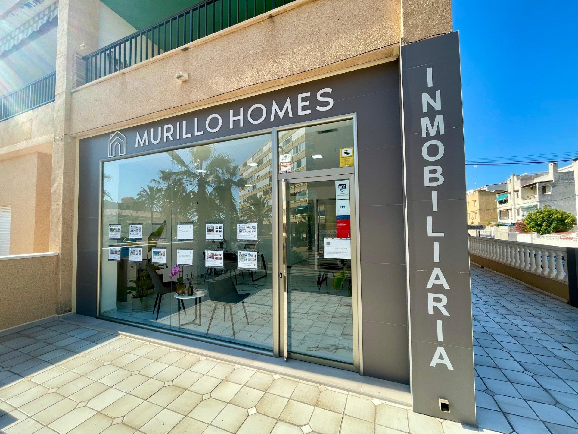 Agricultores alicantinos denuncian el "abandono absoluto" del campo por parte de la Unión Europea Agricultores alicantinos denuncian el "abandono absoluto" del campo por parte de la Unión Europea