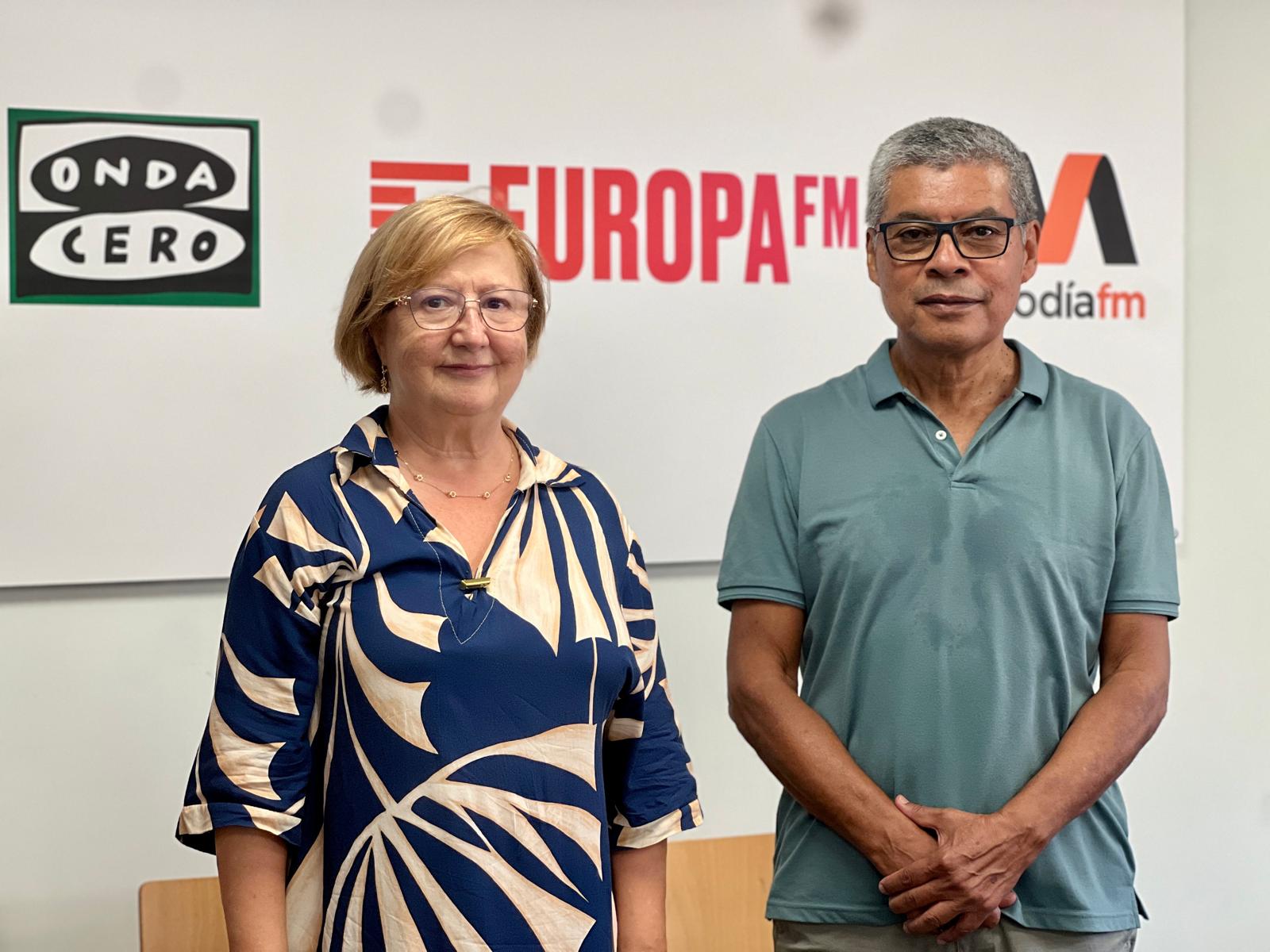 El Teléfono de la Esperanza defiende la restricción de móviles en los colegios para combatir la inseguridad juvenil El Teléfono de la Esperanza defiende la restricción de móviles en los colegios para combatir la inseguridad juvenil