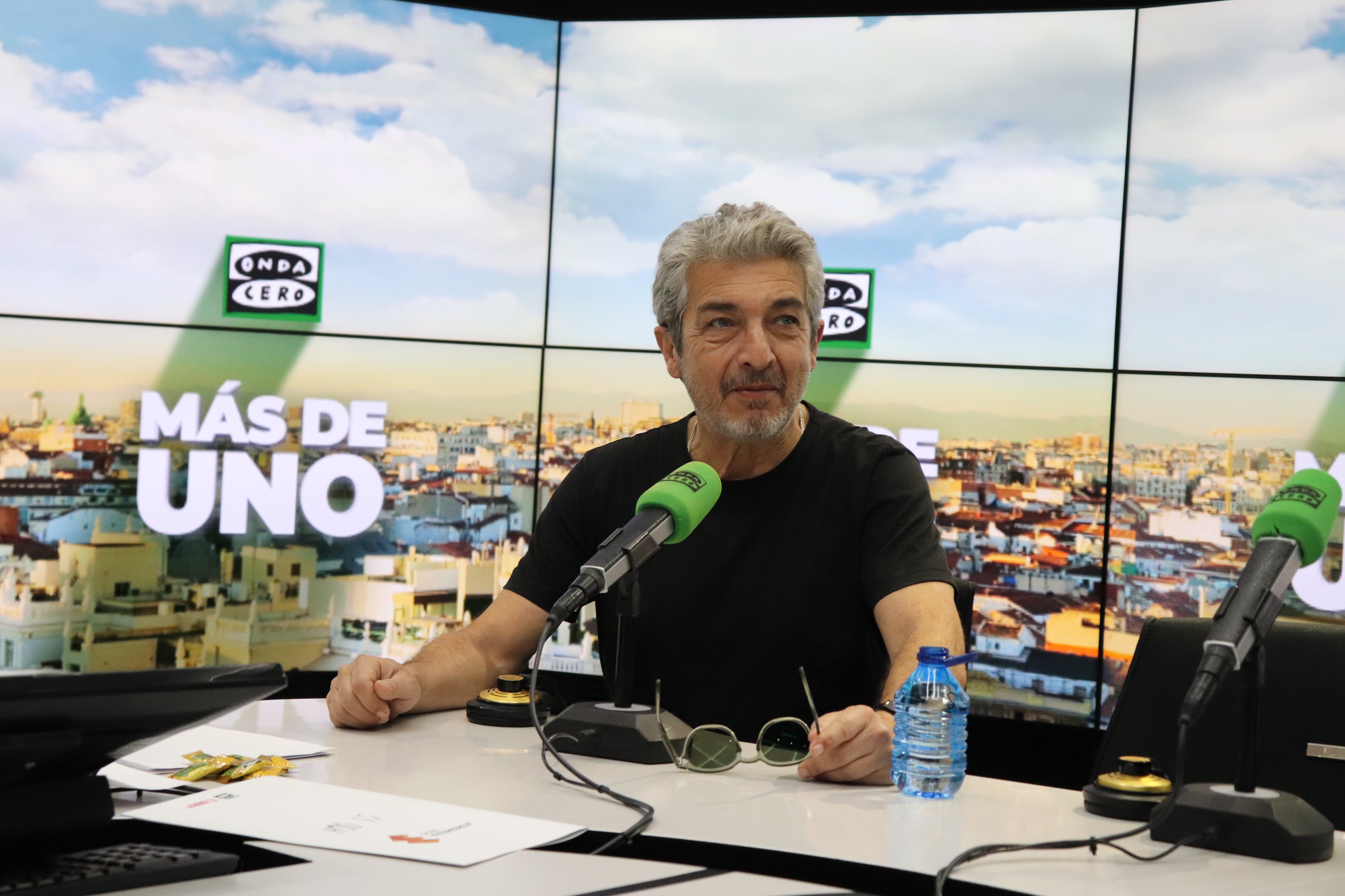 Ricardo Darín a Carlos Alsina: "La radio agita la imaginación del oyente" Ricardo Darín a Carlos Alsina: "La radio agita la imaginación del oyente"