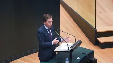 Almeida señala la "infame" ley trans como causa de la falta de bomberos en Madrid Almeida señala la "infame" ley trans como causa de la falta de bomberos en Madrid