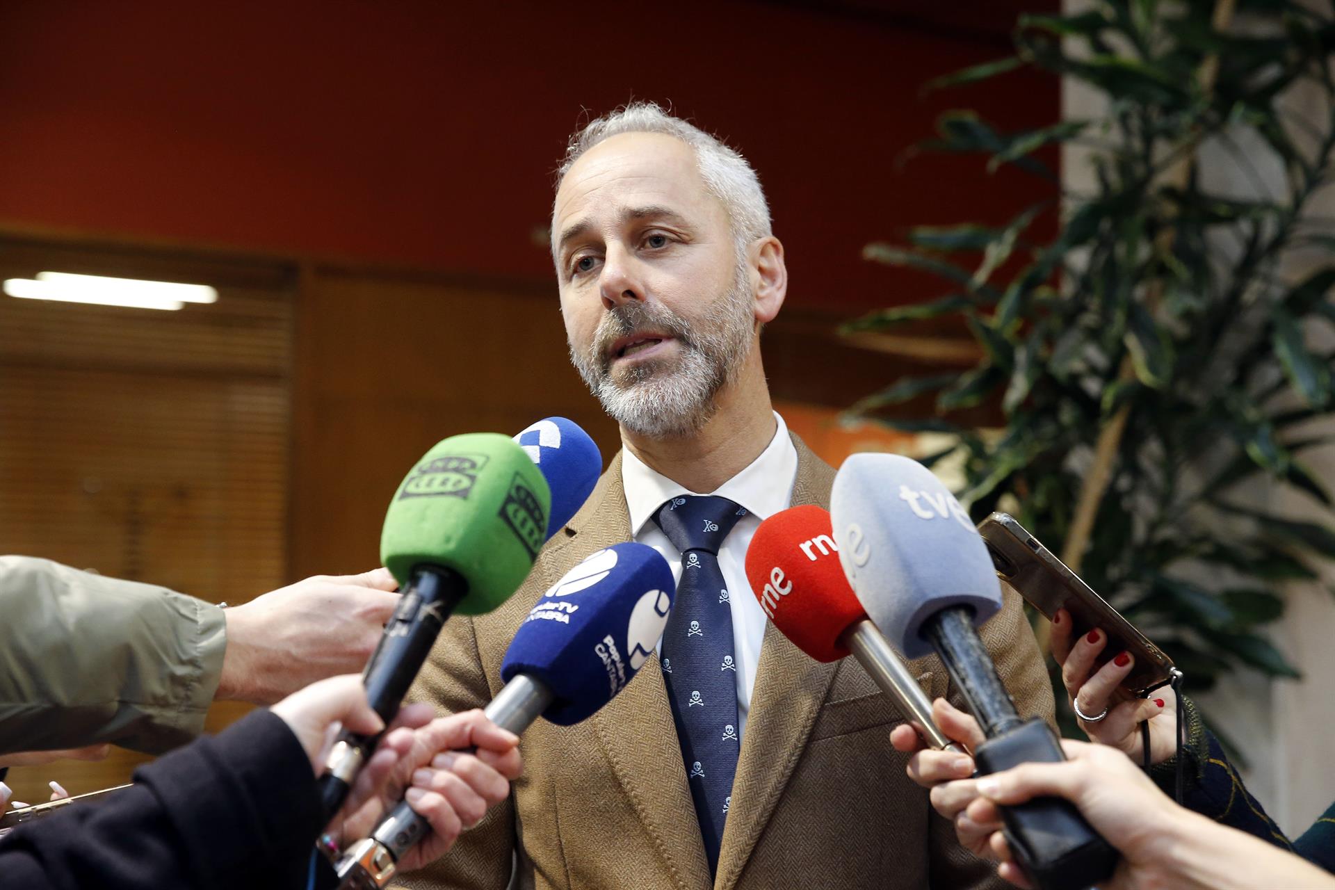 Silva no dimite y cree que el nuevo curso escolar saldrá adelante "a pesar de las dificultades" Silva no dimite y cree que el nuevo curso escolar saldrá adelante "a pesar de las dificultades"