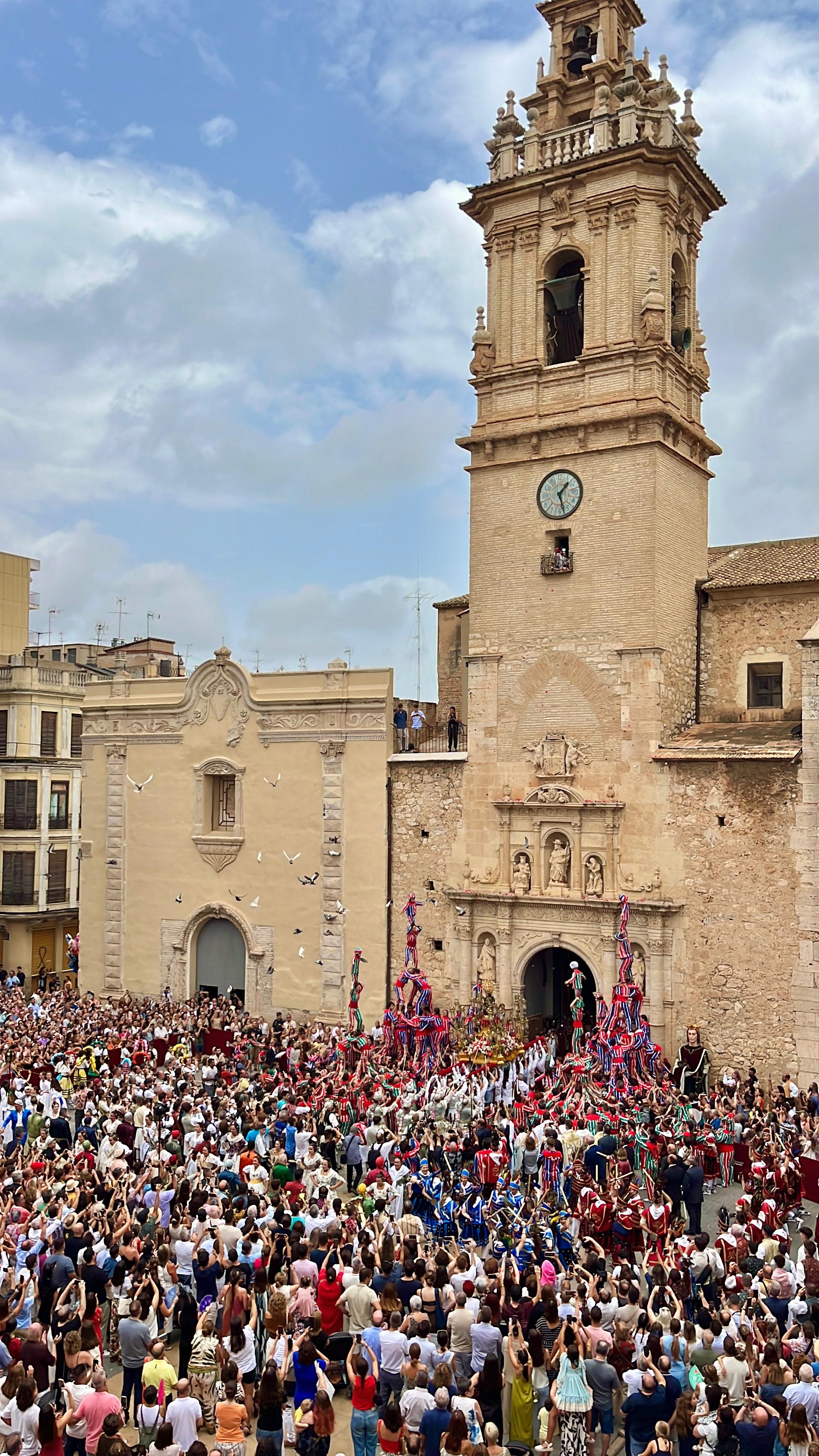 Algemesí celebra la Festa con amenaza de lluvia y con el recuerdo del barro Algemesí celebra la Festa con amenaza de lluvia y con el recuerdo del barro
