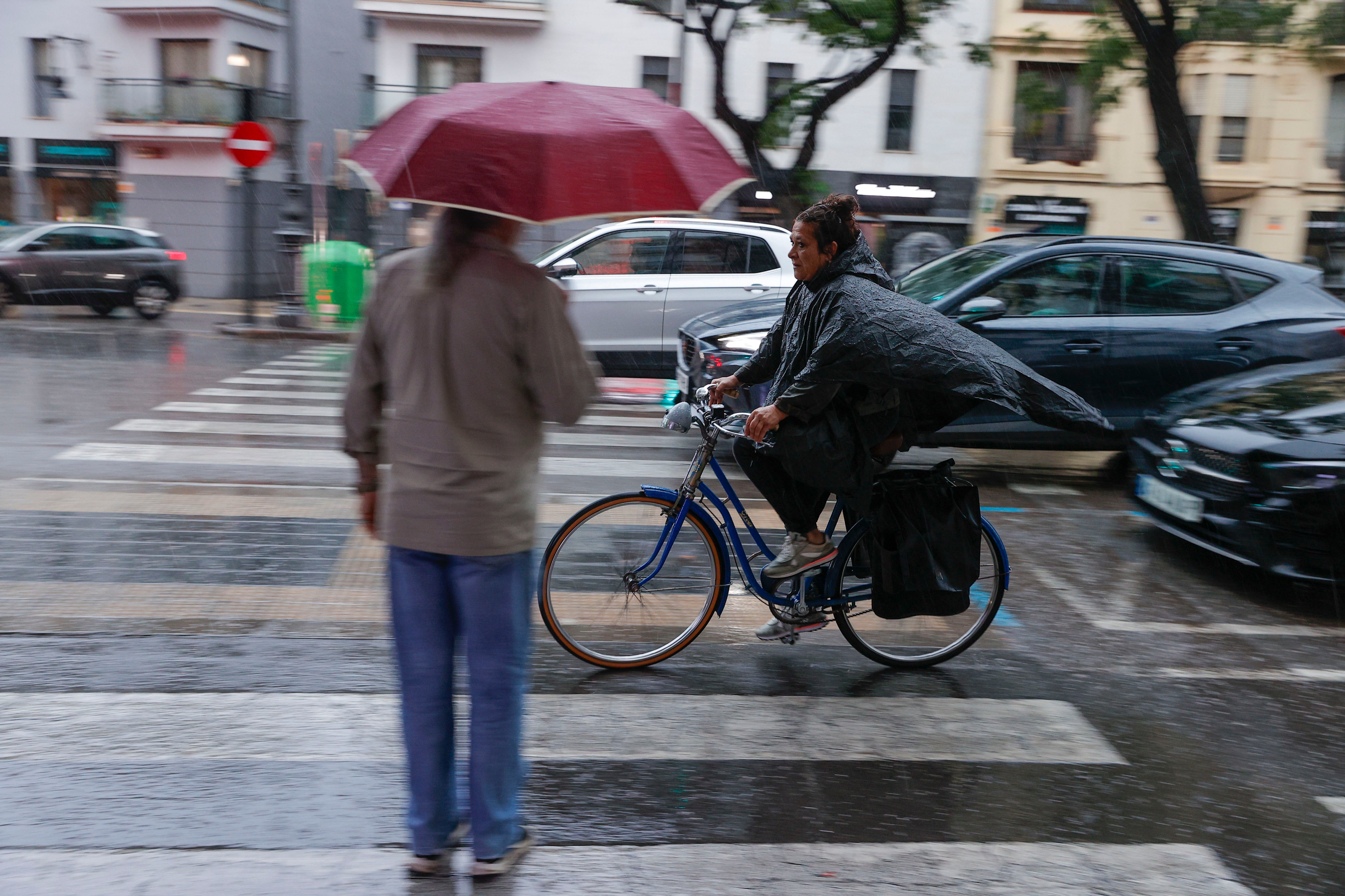 La Comunitat Valenciana comienza la semana con alerta naranja por tormentas y lluvias La Comunitat Valenciana comienza la semana con alerta naranja por tormentas y lluvias