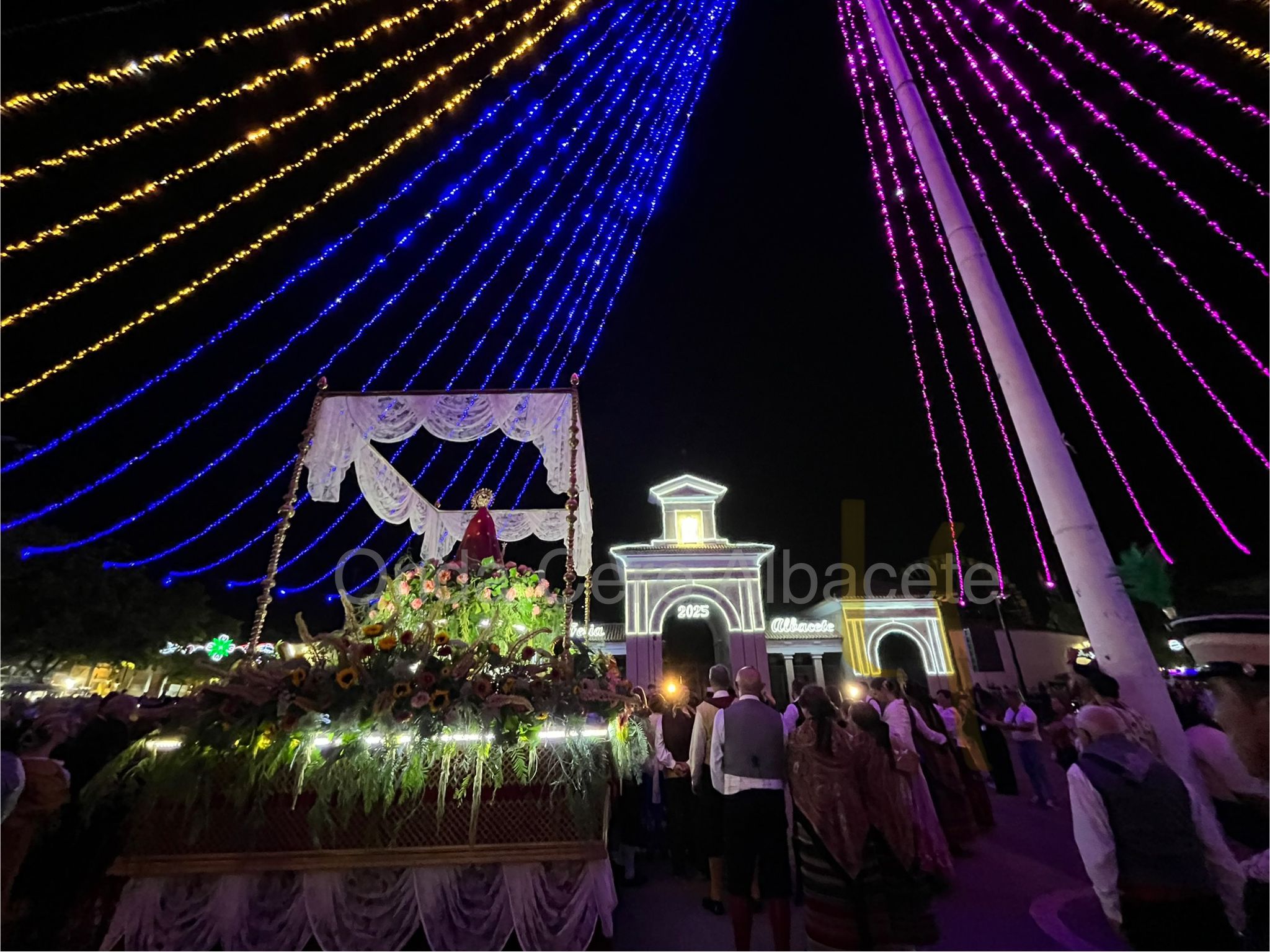 Cerca de 170.000 personas disfrutaron de la apertura de la Feria de Albacete Cerca de 170.000 personas disfrutaron de la apertura de la Feria de Albacete