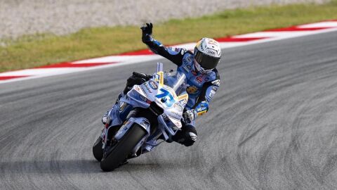 &Aacute;lex retrasa el alir&oacute;n de Marc