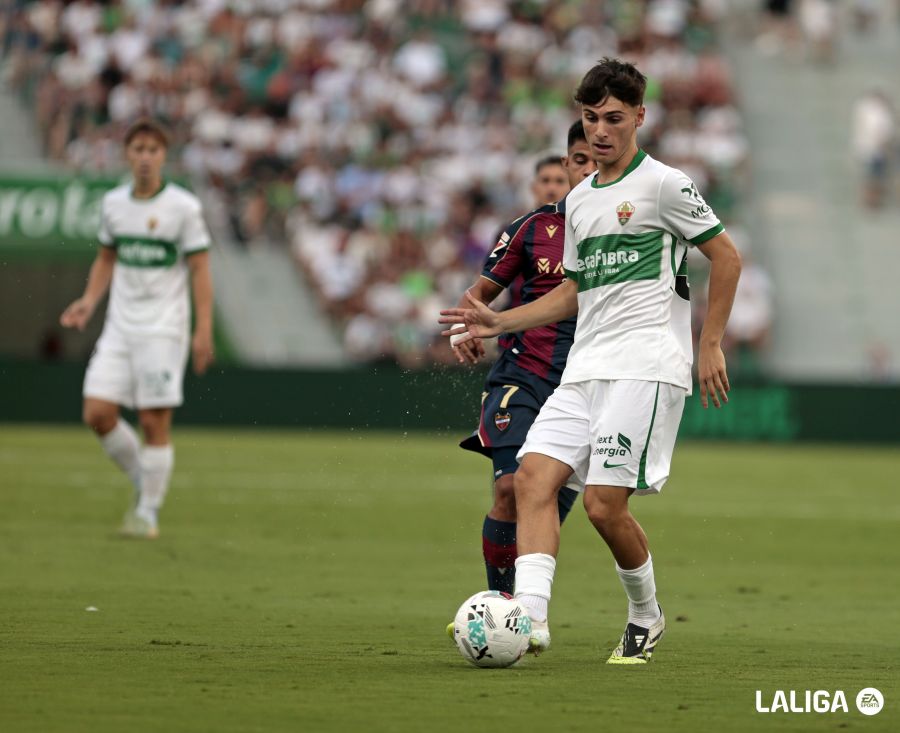 Rodrigo Mendoza, en el Elche-Levante. Rodrigo Mendoza, en el Elche-Levante.