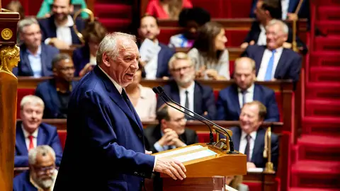 Qué está pasando en Francia y por qué se espera una huelga que 'paralice' el país