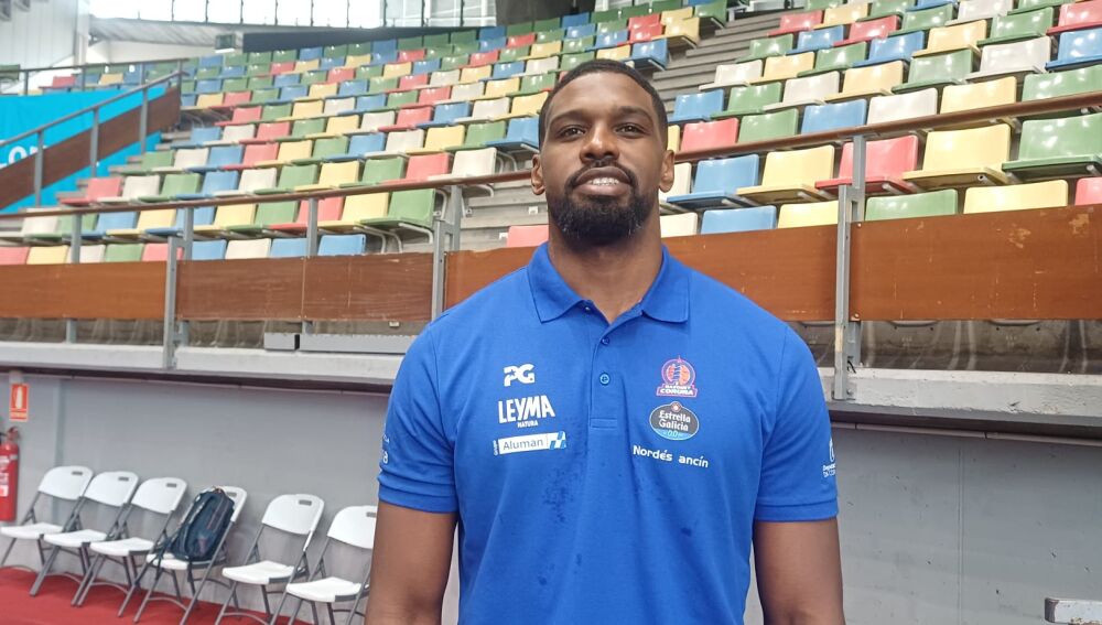 Yoakin Mencia, del Leyma Basquet Coruña 